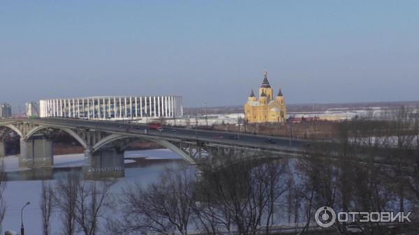 Вид издали на Кафедральный собор имени Александра Невского (Россия, Нижний Новгород)