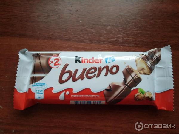 Шоколадно-вафельный батончик Kinder Bueno фото