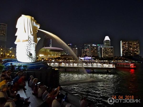 Шоу фонтанов отеля Marina Bay Sands (Сингапур)