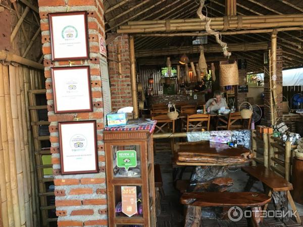 Ресторан Salween river Restaurant (Таиланд, Маехонгсон) фото