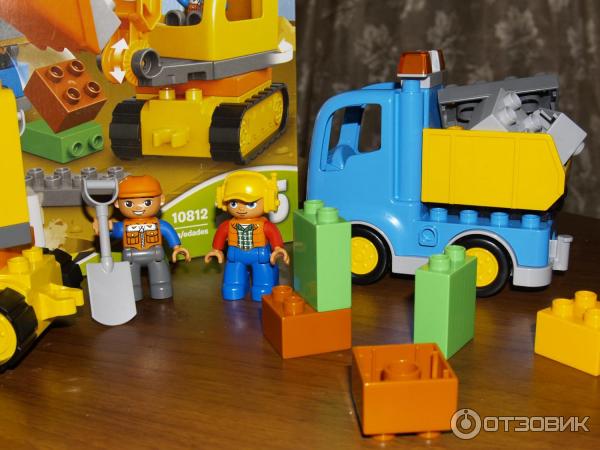 Конструктор LEGO DUPLO Town Грузовик и гусеничный экскаватор фото