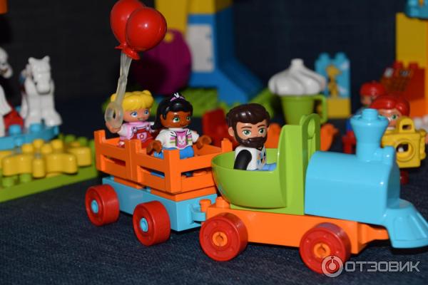 Конструктор Lego Duplo Большой парк аттракционов фото