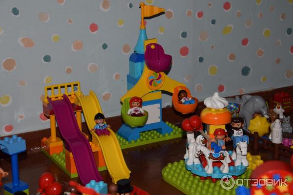 Конструктор Lego Duplo Большой парк аттракционов фото