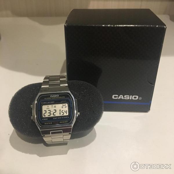 Часы Casio с коробкой, в которой находятся сами часы и все прилегающие документы, гарантийный талон, инструкции.