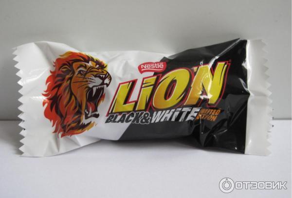 Шоколадный батончик Nestle Lion BlackWhite фото