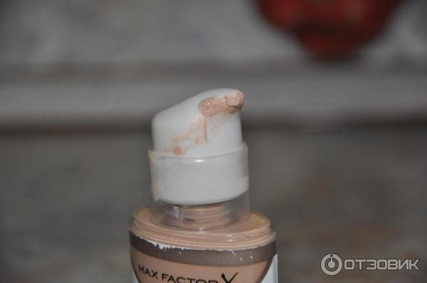 Тональный крем Max Factor Colour Adapt фото
