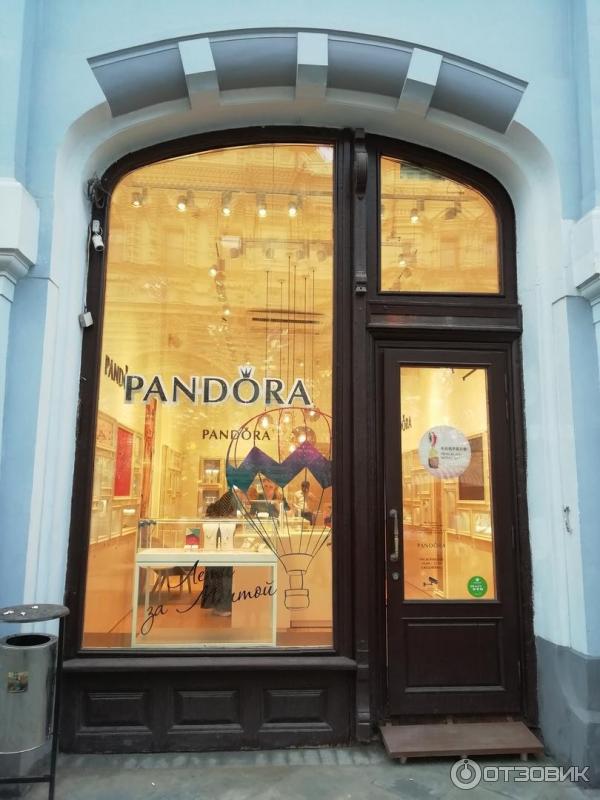 Магазин Pandora на Никольской (Россия, Москва) фото