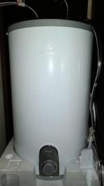 Водонагреватель накопительный Electrolux EWH 15 O Rival фото