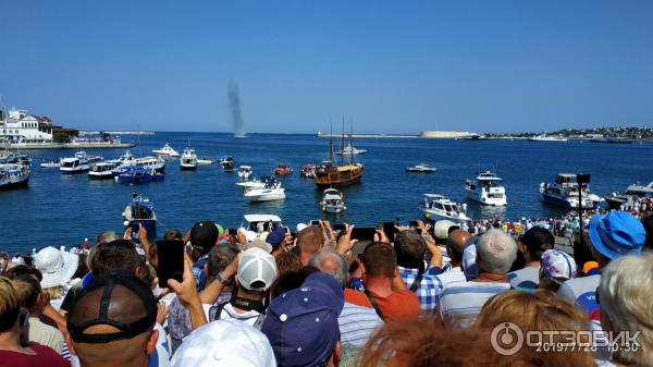 Парад кораблей в Севастополе в честь Дня военно-морского флота (Крым, Севастополь) фото