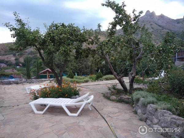 Гостиница Арпат (Крым, с. Зеленогорье) фото