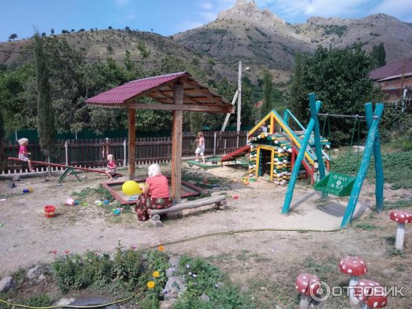 Гостиница Арпат (Крым, с. Зеленогорье) фото