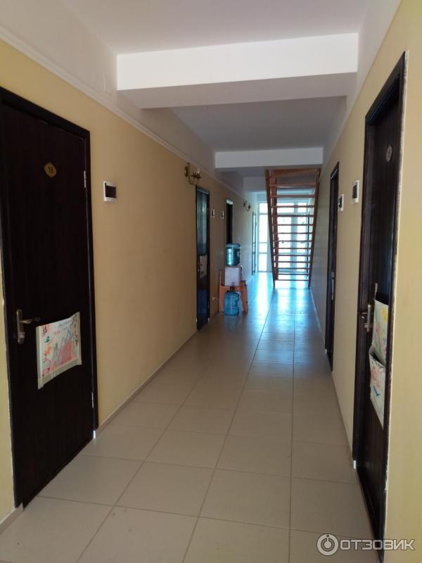 Гостиница Арпат (Крым, с. Зеленогорье) фото