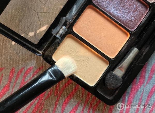 Палетка теней для век Eveline Eyeshadow Professional Palette фото