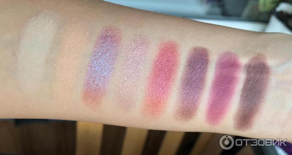 Палетка теней для век Eveline Eyeshadow Professional Palette фото