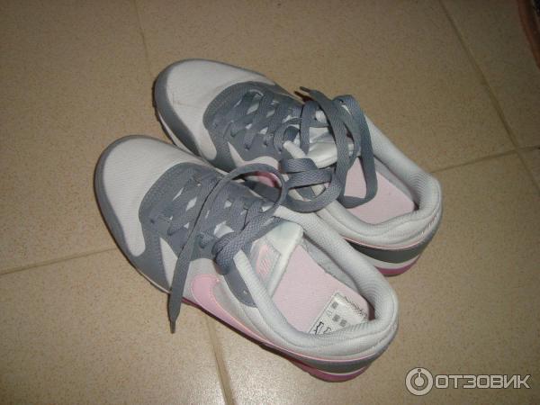 Женские кроссовки Nike MD Runner 2 фото