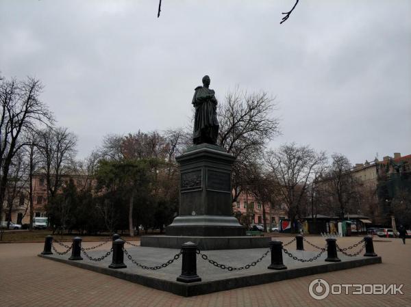 памятники в Одессе фото памятник Воронцову