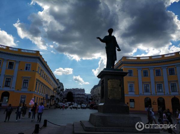 памятник дюку ришелье в Одессе фото