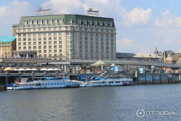 Прогулка на теплоходе по Днепру Оболонь, парк Наталка- Почтовая площадь (Украина, Киев) фото