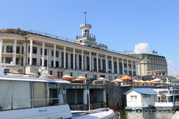 Прогулка на теплоходе по Днепру Оболонь, парк Наталка- Почтовая площадь (Украина, Киев) фото