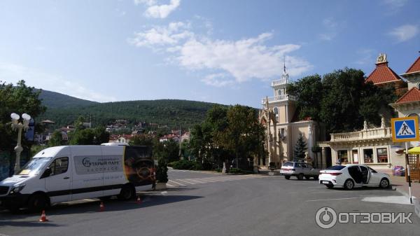 Старый парк в поселке Кабардинка (Россия, Геленджик) фото