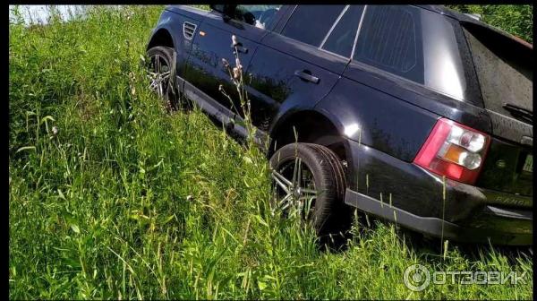 Автомобиль Land Rover Range Rover Sport внедорожник фото