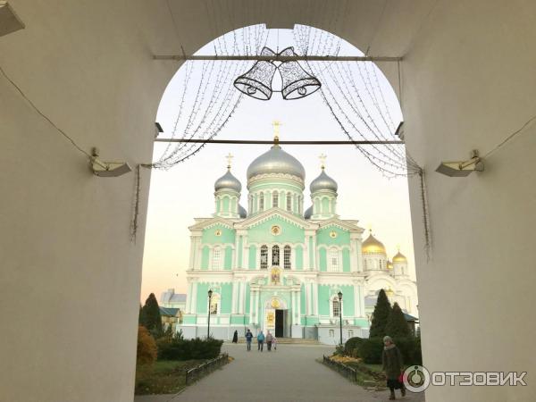 Троицкий собор на территории Серофимо-Дивеевского монастыря