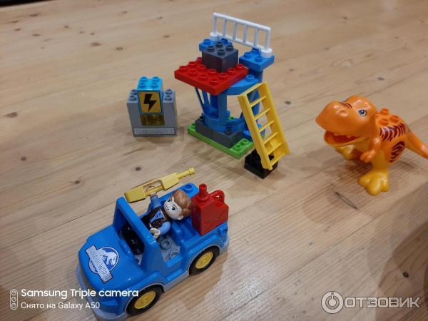 Конструктор LEGO DUPLO 10880 Башня Ти-Рекса фото