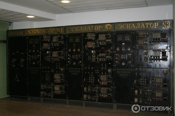Пульт управления эскалаторами