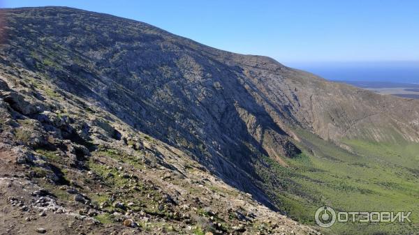 Кратер вулкана кальдера Бланка (Испания, Лансароте) фото