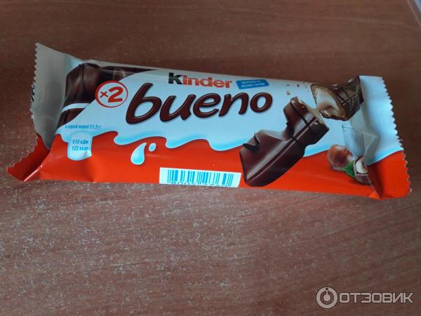 Шоколадно-вафельный батончик Kinder Bueno фото