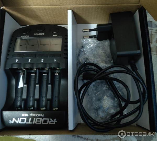 Интеллектуальное зарядное устройство ROBITON ProCharger1000 фото