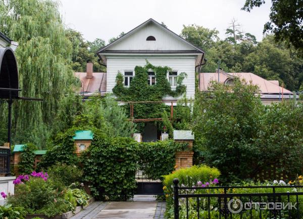 Введенский ставропигиальный мужской монастырь Оптина Пустынь (Россия, Козельск) фото