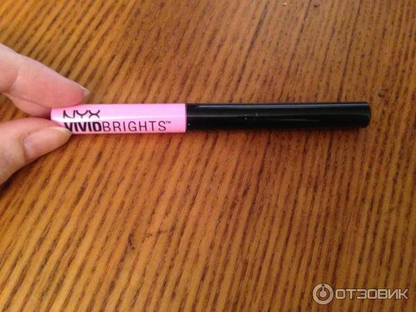 Жидкая цветная подводка для глаз NYX Vivid Brights фото