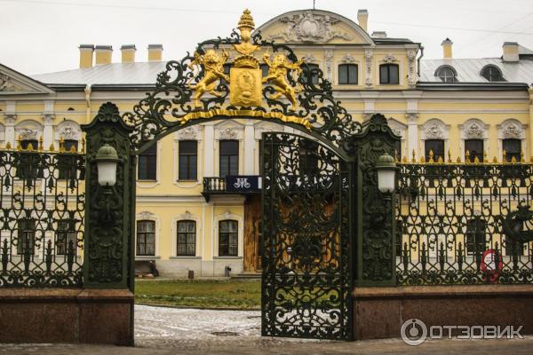 Вид на Шереметьевский дворец с набережной Фонтанки