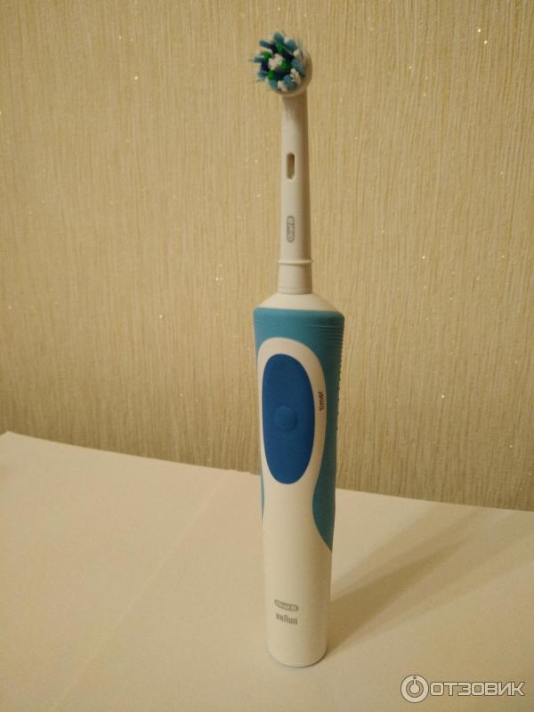 Электрическая зубная щетка Oral-B BRAUN фото