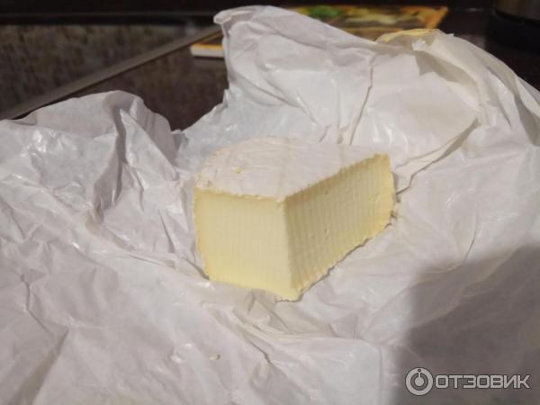 Сыр сливочный с белой плесенью DairyHorn Camembert фото