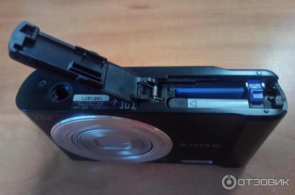 Цифровой фотоаппарат Sony Cyber-shot DSC-W810