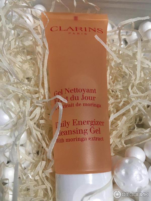 Очищающий гель Clarins Gel Nettoyant Eclat du Jour придающий сияние коже фото