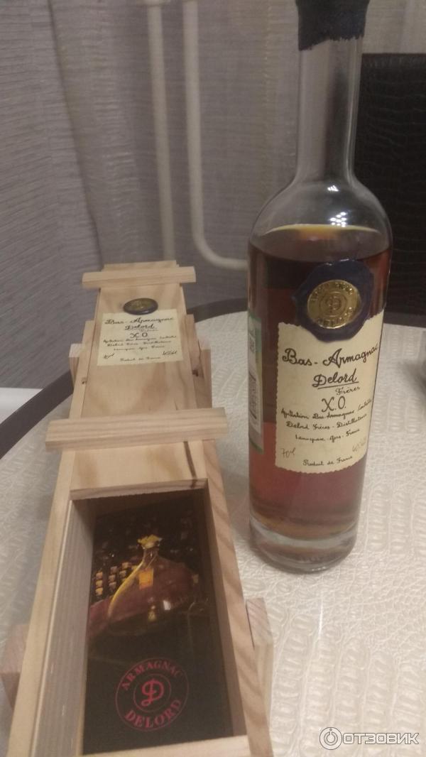 Делор фрер v s. Арманьяк XO Делор Armagnac Delord XO. Арманьяк Делор Хо в деревянной коробке.