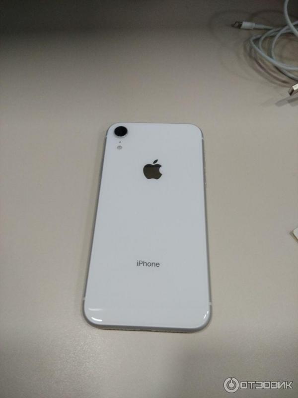 Смартфон Apple iPhone XR фото