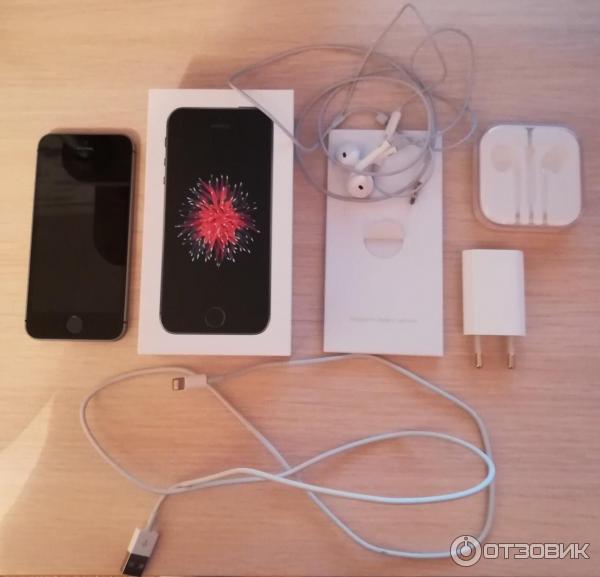 Смартфон iPhone SE 32Gb фото