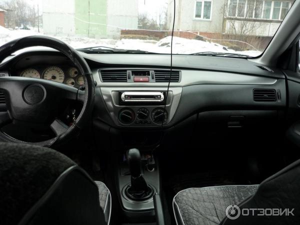 Автомобиль Mitsubishi Lancer IX седан фото