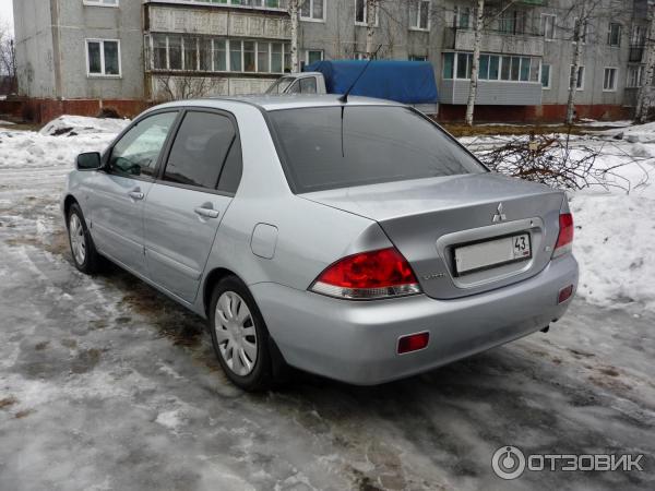 Автомобиль Mitsubishi Lancer IX седан фото