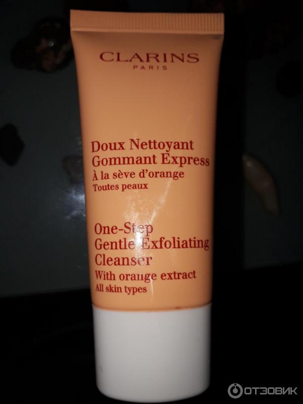 Очищающий крем Clarins с отшелушивающим эффектом Doux Nettoyant Gommant Express с экстрактом апельсина фото