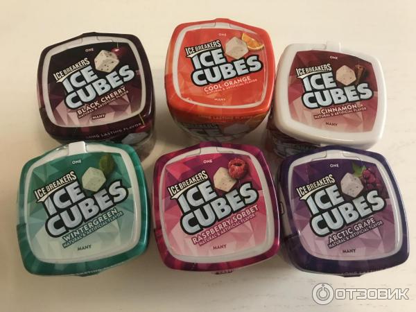 Жвачка cube. Ice Cubes жвачка. Жевательная резинка Ice Breakers Ice Cubes Arctic grape, 27,6 г. Жвачка в виде кубика. Контейнер для жвачки.