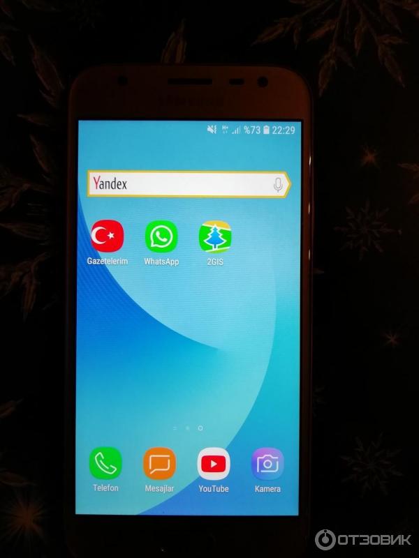 Смартфон Samsung Galaxy J3 2017 фото