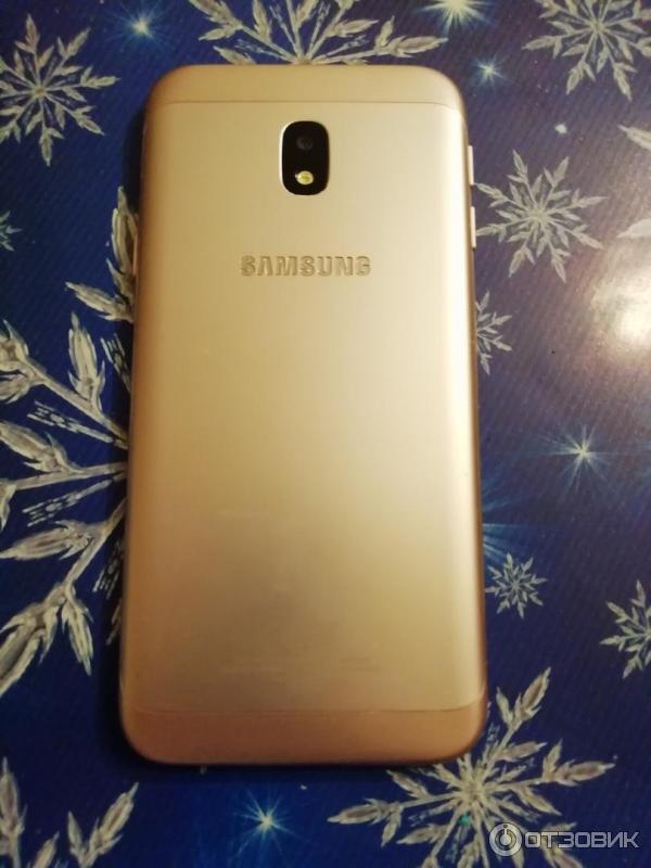 Смартфон Samsung Galaxy J3 2017 фото