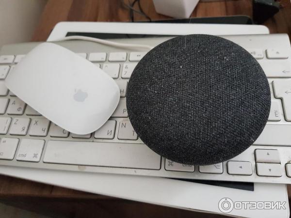 Умная колонка Google Home фото