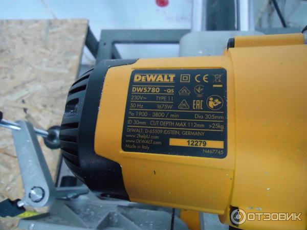 Dewalt dws780. Торцовочная пила девольт двс 780. Dewalt 709. Dewalt dws777. Dewalt dws780-qs.