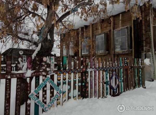 Музей Дом со львом в с. Поповка (Россия, Саратовская область) фото